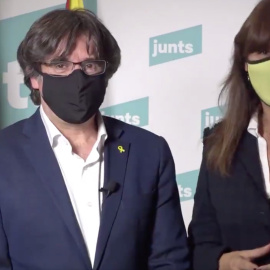 L'expresident de la Generalitat Carles Puigdemont amb la diputada de JxCat al Congrés dels Diputats, Laura Borràs.