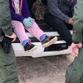 Al menos 18 bebés menores de 2 años fueron separados en frontera de EE.UU.