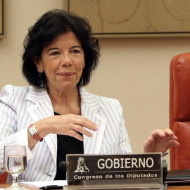 11/07/2018.- La ministra de Educación y Formación Profesional, Isabel Celaá, durante su comparecencia ante la Comisión de Educación del Congreso para explicar las líneas de actuación de su departamento. EFE/Ballesteros