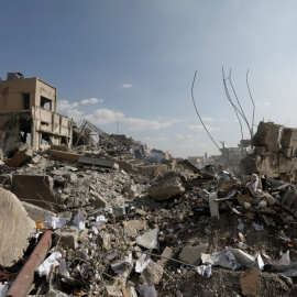 Las ruinas del Centro de Investigaciones Científicas, bombardeado por EEUU. REUTERS/Omar Sanadiki