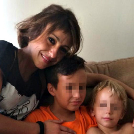 Fotografía de Juana Rivas y sus hijos. EFE