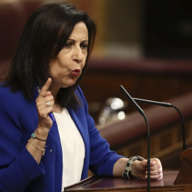 La portavoz parlamentaria socialista, Margarita Robles, durante su intervención en el pleno extraordinario del Congreso en el que ha comparecido el presidente del Gobierno, Mariano Rajoy, para dar explicaciones de su declaración ante el tribunal del jui