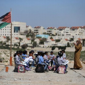 Escuela beduina en las afueras del poblado judío Maale Adumim, en Cisjordania. REUTERS