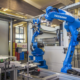 Planta de producción con robots de Yaskawa Ibérica