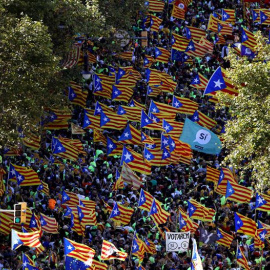 Manifestants omplen el centre de Barcelona amb ocasió de la Diada / EFE