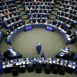 El presidente de la Comisión Europea, Jean-Claude Juncker, durante su intervención en el Pleno del Parlamento Europeo, en Estrasburgo, en el debate sobre el estado de la Unión. REUTERS/Christian Hartmann