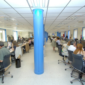 Trabajadores en una oficina /EUROPA PRESS