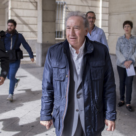 Manuel Muñoz Medina, empresario que simuló besar a Teresa Rodríguez, en los juzgados de Sevilla. E.P.