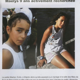 Cartel con la foto de Maëlys De Araujo, la niña francesa desaparecida este domingo /AFP (PHILIPPE DESMAZES)