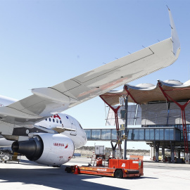 Avión de Iberia en el aeropuerto de Barajas /EUROPA PRESS