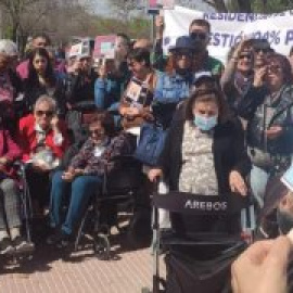Las trabajadoras de la residencia pública de Alcalá retan a Ayuso: "Hay ancianos que han muerto por desnutrición"