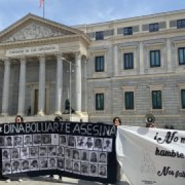 Protesta ante el Congreso contra el régimen peruano de Boluarte y su relación con el Gobierno de Sánchez