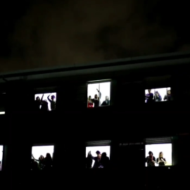 Vecinas de Vallecas claman "salir a la calle" por el 25N. — Twitter