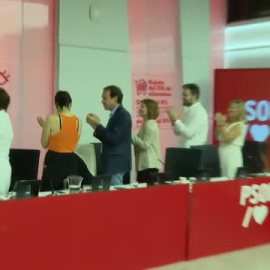 Pedro Sánchez, recibido al grito de "presidente" en la Ejecutiva Federal del PSOE
