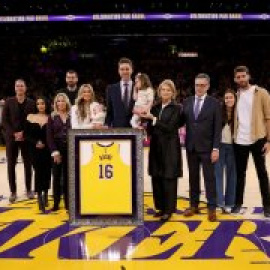 Pau Gasol conquista el olimpo de la NBA: los Lakers retiran su camiseta con el 16