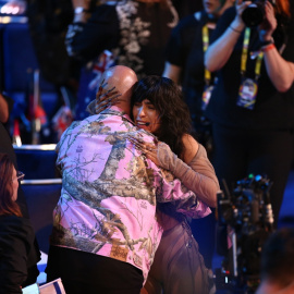 La cantante Loreen celebra su triunfo en Eurovision. EFE/EPA/ADAM VAUGHAN