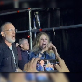Tom Hanks y Rita Wilson durante el concierto de Bruce Springsteen en Barcelona. PÚBLICO