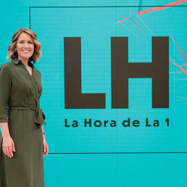 Los periodistas Silvia Intxaurrondo y Marc Sala, presentadores de ‘La Hora de La 1’ de RTVE.