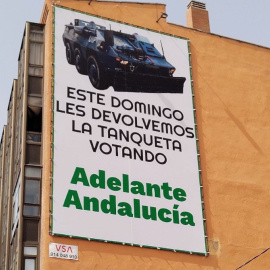 La lona de Adelante Andalucía.