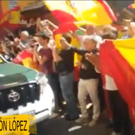 Despiden entre aplausos y "yo soy español" a la Gurdia Civil de Huelva que marcha a Catalunya de refuerzo para frenar el referéndum 1-O. / YouTube