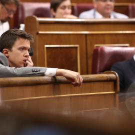 Íñigo Errejón, en su escaño en el Congreso de los Diputados. E.P.