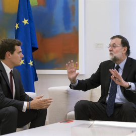 Rivera con Rajoy en Moncloa. | EFE