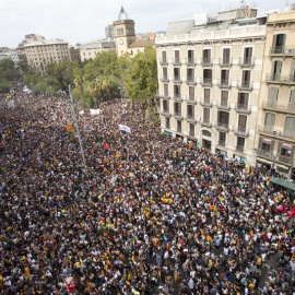 Concentració a Plaça Universitat, convocada per Universitaris per la República / EFE Quique García