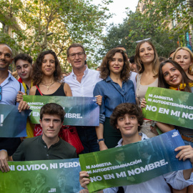 Alejandro Fernández, Alberto Núñez Feijóo e Isabel Díaz Ayuso en la manifestación contra la amnistía, en Barcelona.- LORENA SOPENA (EUROPA PRESS)