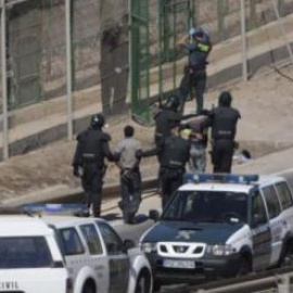 Devolución en caliente de inmigrantes a la policía marroquí / EFE