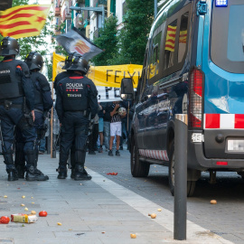 Mossos durante una protesta.