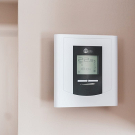 10 trucos para ahorrar luz en verano