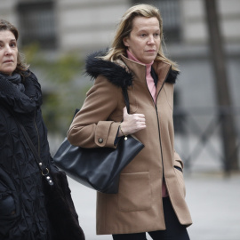 Rosalía Iglesias (izquierda de la imagen) en la Audiencia Nacional, el pasado 21 de diciembre de 2018.