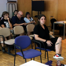 1-8-2023 Carla Costa a dins la sala del Jutjat Penal 5 de Girona