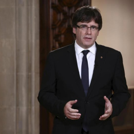 El presidente Puigdemont durante su mensaje institucional. | EFE