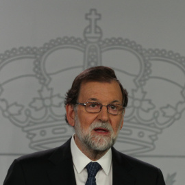 El presidente de Gobierno, Mariano Rajoy, en su declaración en el Palacio de la Moncloa la noche del 1-O. REUTERS/Sergio Perez