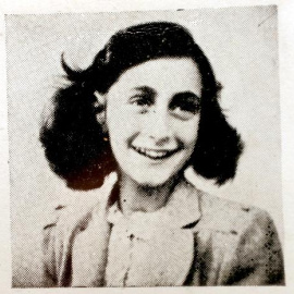 Ana Frank, la niña judía cuyo diario ha pasado a la Historia de la literatura y ahora inspira un musical.