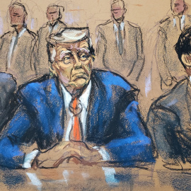 Boceto de la declaración del expresidente de EEUU, Donald Trump, ante un tribunal federal en Washington por cargos por orquestar un complot para tratar de anular su derrota en las elecciones de 2020.