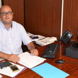 Zebenzuí González en su despacho.