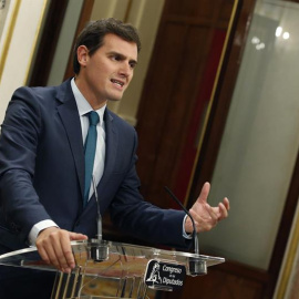 El lider de Ciudadanos Albert Rivera comparece en el Escritorio del Congreso de los Diputados. /EFE