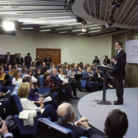 Rajoy comparece para explicar la aplicación del Artículo 155 de la Constitución, tras el Consejo de Ministros extraordinario celebrado hoy. EFE/Juan Carlos Hidalgo