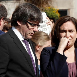El presidente de la Generalitat, Carles Puigdemont, y la alcaldesa de Barcelona, Ada Colau, en una imagen de archivo. - EFE