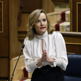 La ministra de Educación, Pilar Alegría durante la sesión de control del Gobierno este pasado miércoles. - J.J. Guillén | EFE