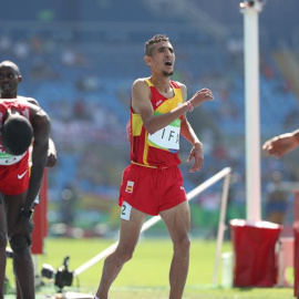 Ilias Fifa, durante su serie de 5.000. EFE/SRDJAN SUKI