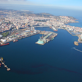Imagen del puerto de A Coruña, donde el PP planea un gran pelotazo urbanístico.