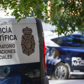 La Policía Científica y la Policía Nacional en distrito madrileño de Moratalaz, a 17 de agosto de 2023