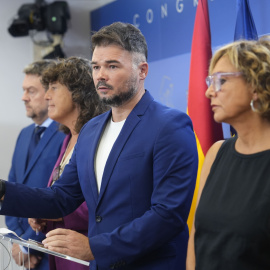 Gabriel Rufián, diputat d'ERC al Congrés dels Diputats, en una atenció als mitjans prèvia al ple de Constitució de les Corts Generals, a Madrid