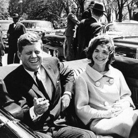 El presidente John Kennedy y su mujer Jackie en una imagen de 1961. | EFE