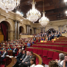 Imatge del Parlament en el moment de la votació de la resolució de JxSí i la CUP que proclama la independència de Catalunya - Europa Press
