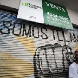 Milei avanza en su batalla contra la libertad de expresión: cierra la agencia pública de noticias Télam