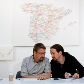 Xavier Domènech y Pablo Iglesias en la la reunión del "consejo de sabios", órgano que la formación denomina "Rumbo 2020". | CHEMA MOYA (EFE)